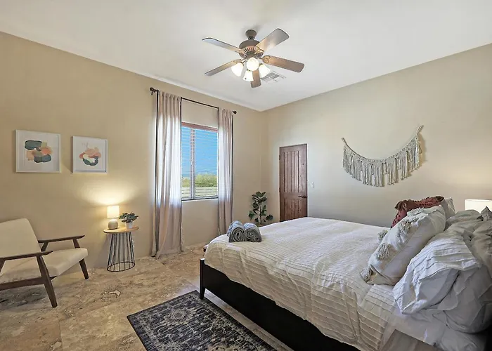 Luxury Estate, Sleeps 24, Sonoran By Homestakes *
