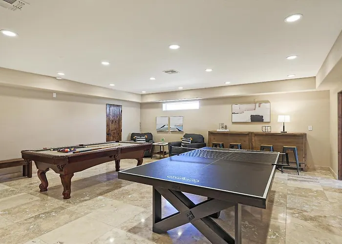 Villa Luxury Estate, Sleeps 24, Sonoran By Homestakes *