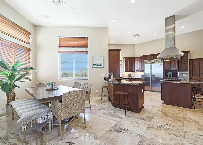 Luxury Estate, Sleeps 24, Sonoran By Homestakes Scottsdale