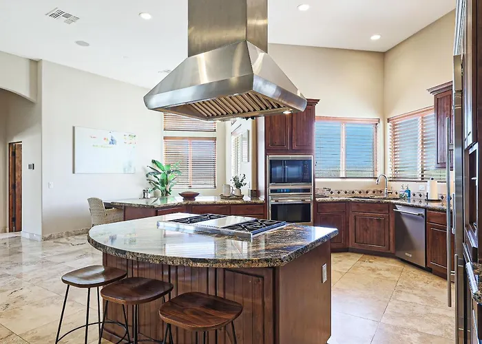 Luxury Estate, Sleeps 24, Sonoran By Homestakes Villa *