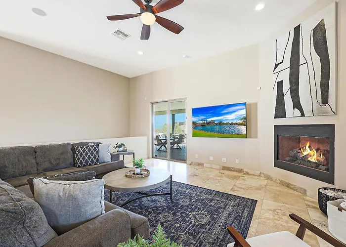 Villa Luxury Estate, Sleeps 24, Sonoran By Homestakes Scottsdale