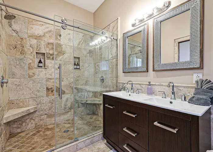 Luxury Estate, Sleeps 24, Sonoran By Homestakes Villa