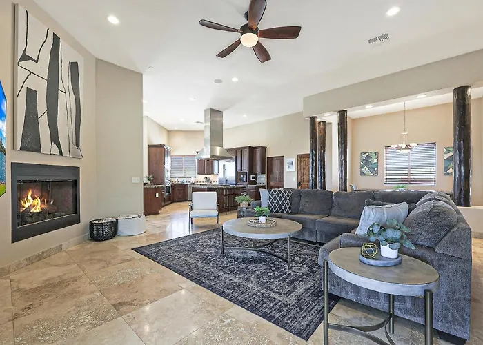 Luxury Estate, Sleeps 24, Sonoran By Homestakes Villa Scottsdale